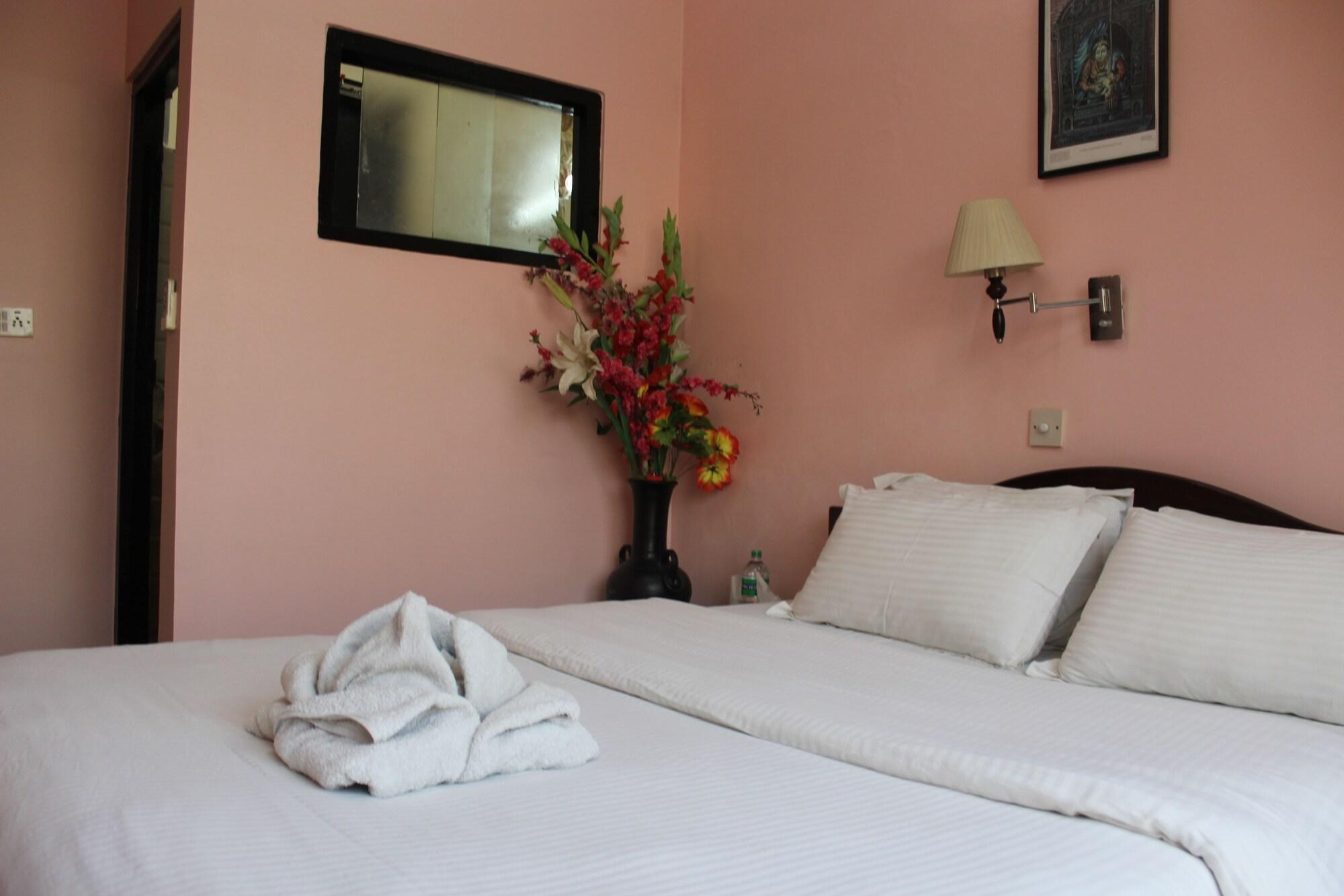 Hotel Buddha Land Катманду Экстерьер фото