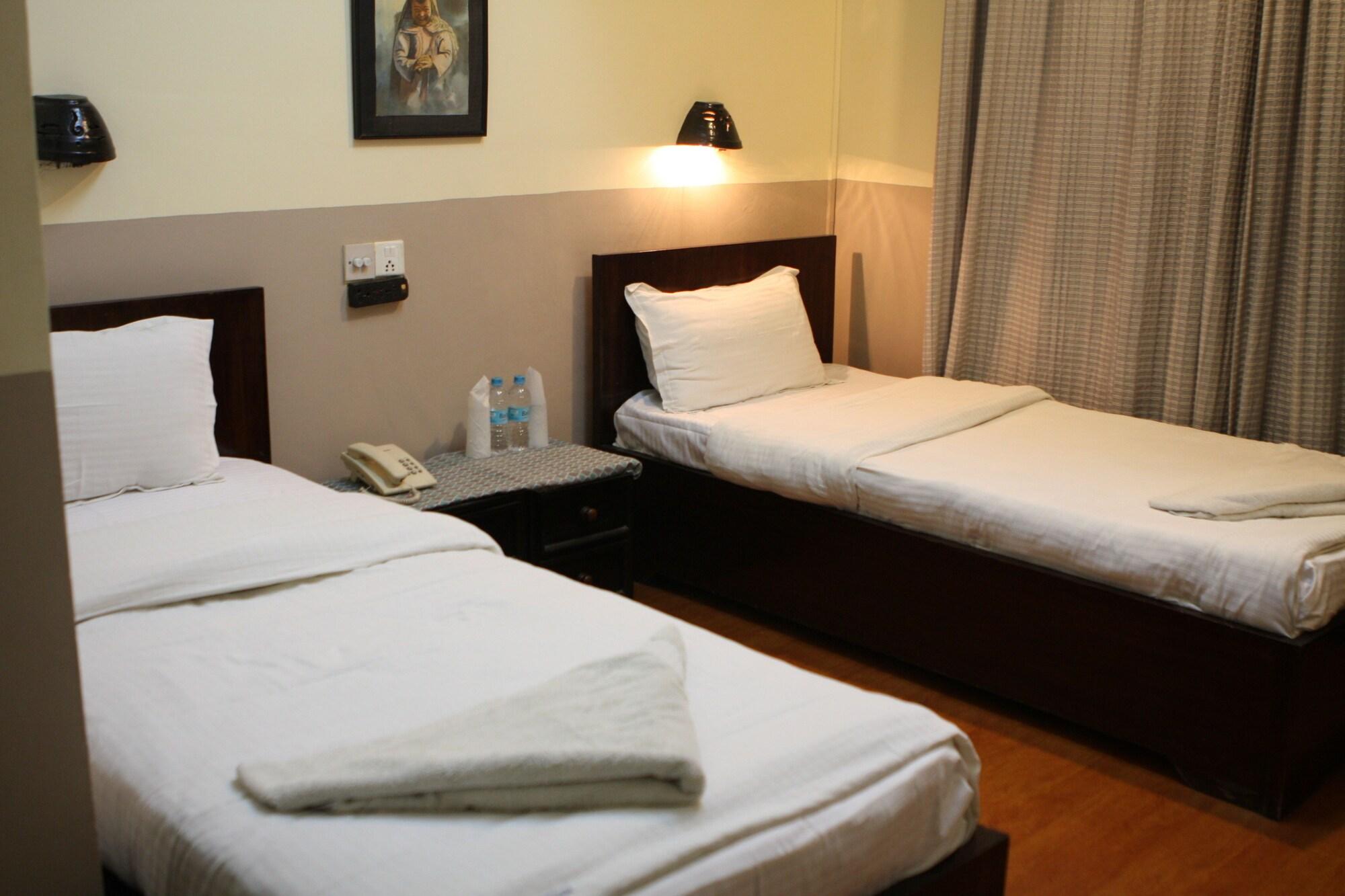 Hotel Buddha Land Катманду Экстерьер фото