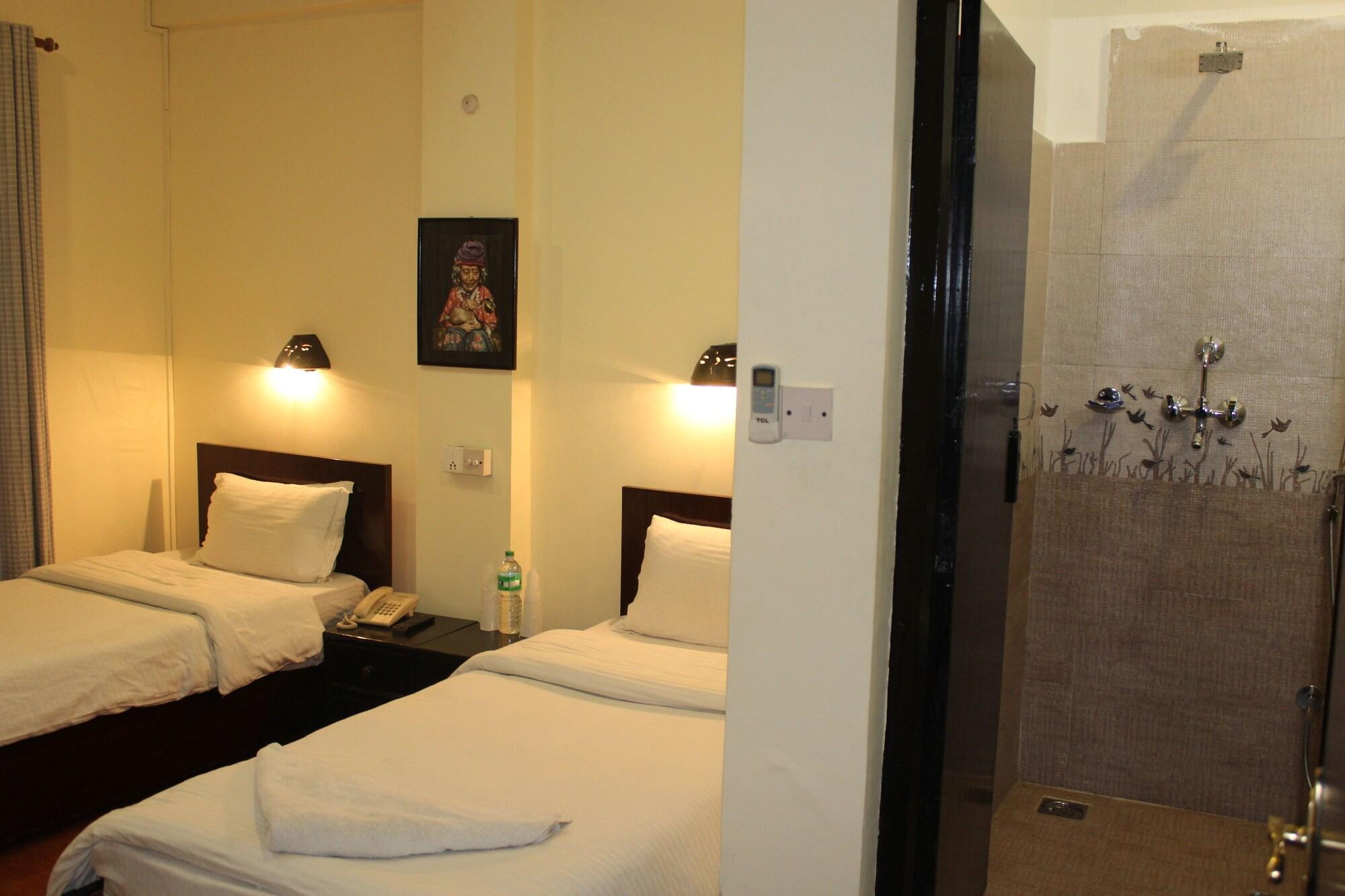 Hotel Buddha Land Катманду Экстерьер фото
