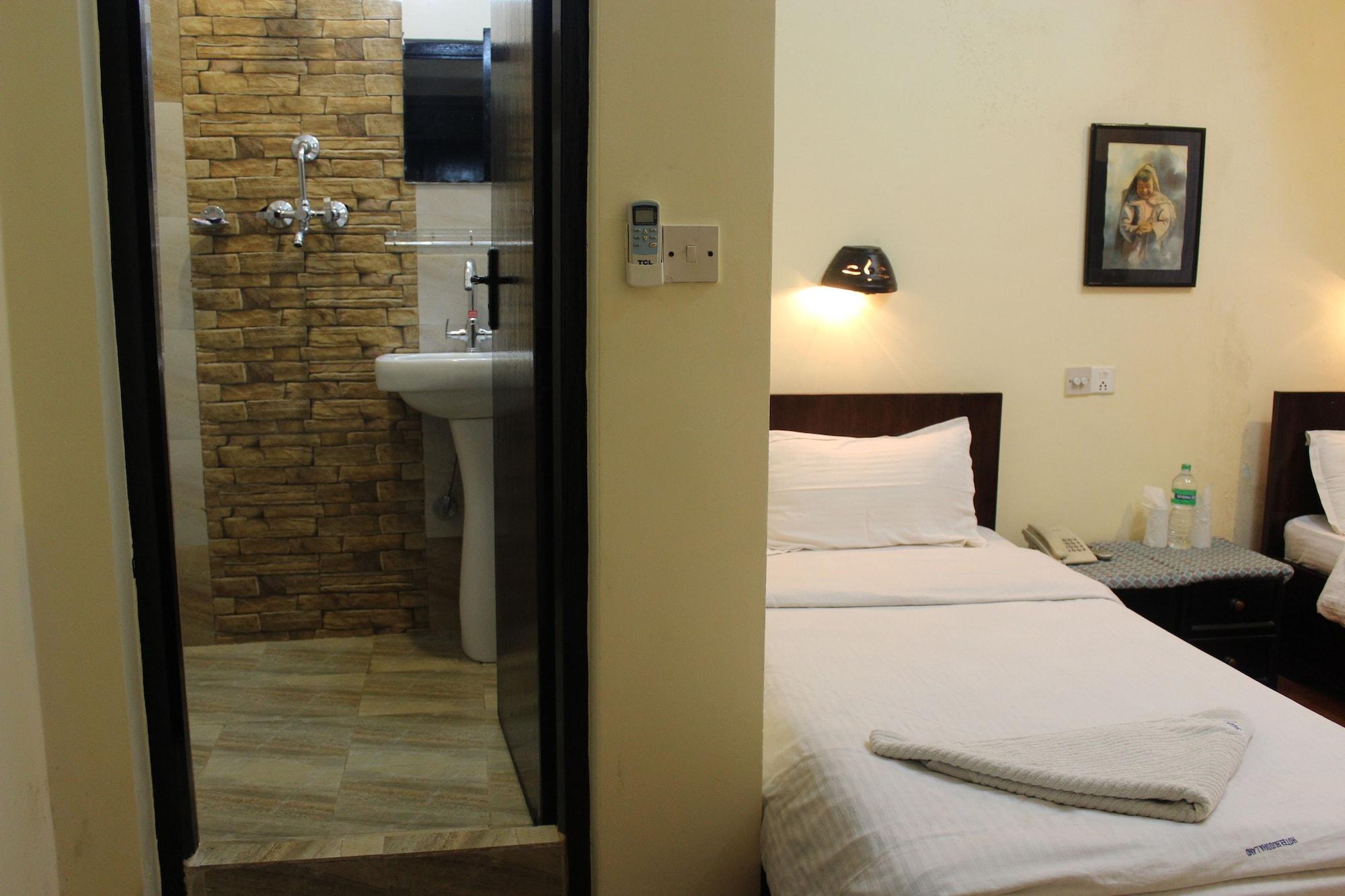 Hotel Buddha Land Катманду Экстерьер фото