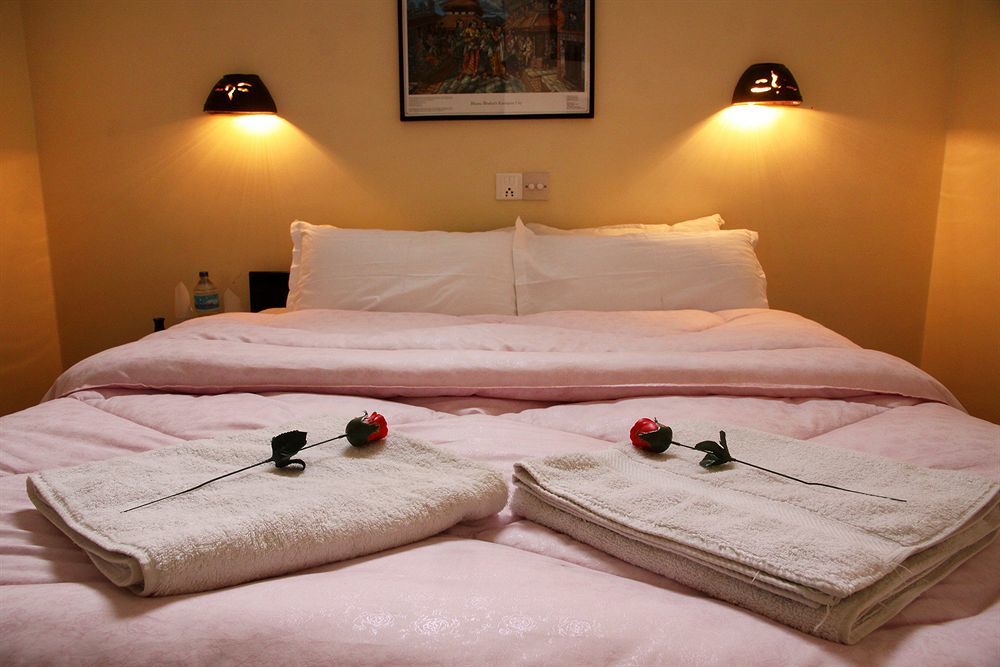 Hotel Buddha Land Катманду Экстерьер фото
