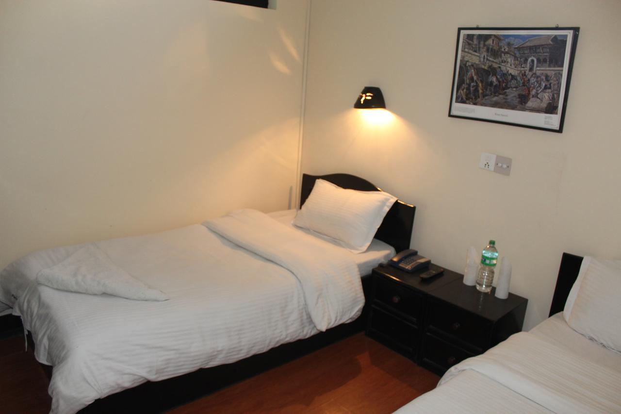 Hotel Buddha Land Катманду Экстерьер фото
